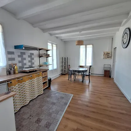 Apartment Dans Le Centre De Saint-astier Saint-Astier (Dordogne)